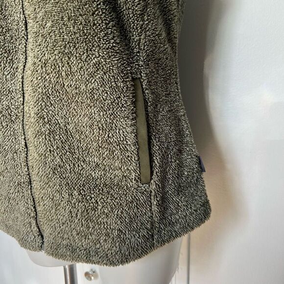 Eddie Bauer Fleece Vest - Picture 6 of 10